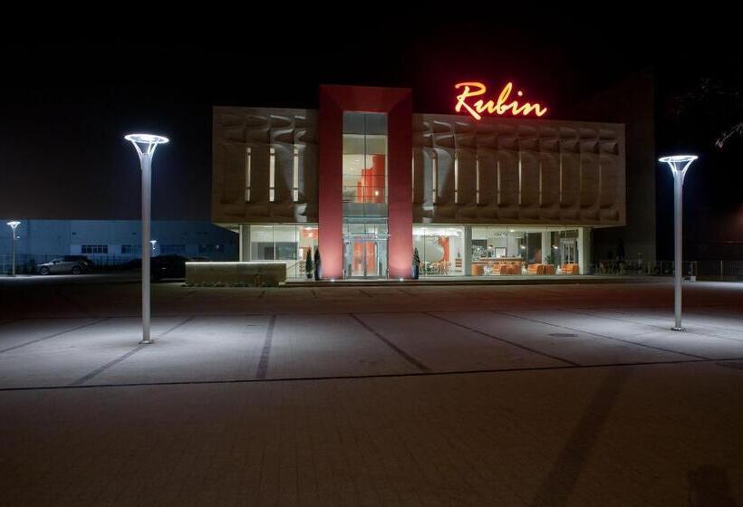 هتل Rubin