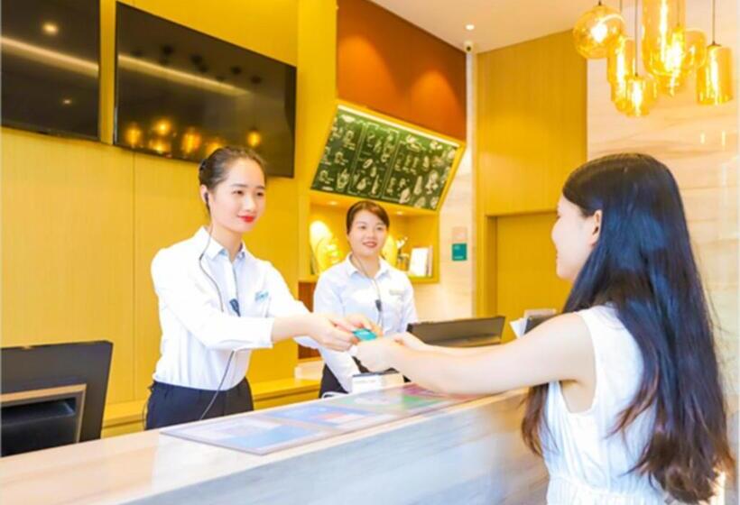 هتل City Comfort Inn Nanning Jinchun Sanmei Qingzhu Interchange Metro Station