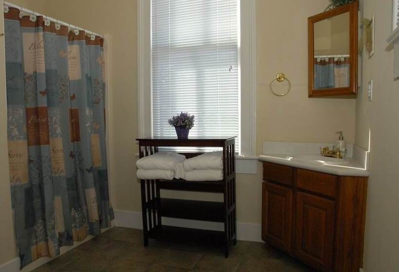 호텔 Coastal Dreams Bed & Breakfast