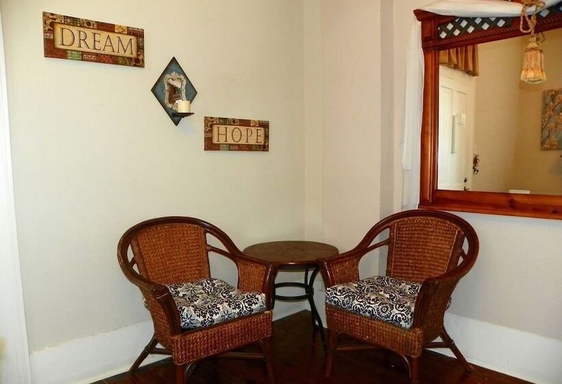 호텔 Coastal Dreams Bed & Breakfast