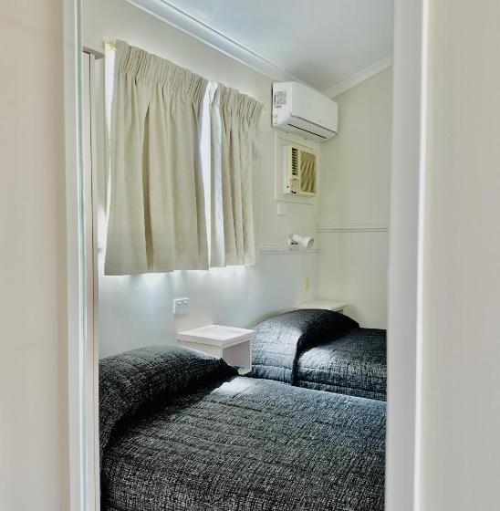 בית מלון כפרי Country Way Motor Inn