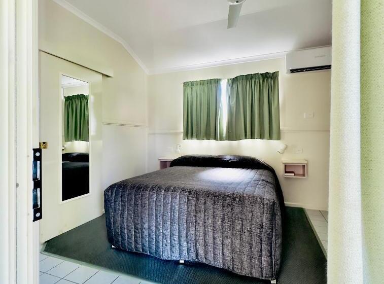 בית מלון כפרי Country Way Motor Inn