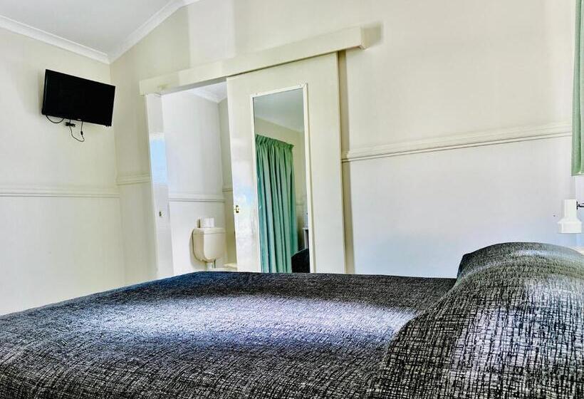 בית מלון כפרי Country Way Motor Inn