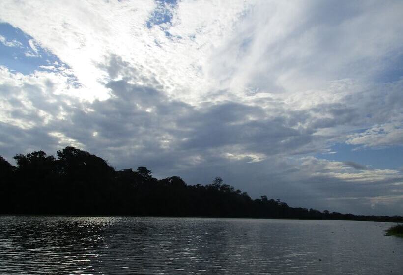 هتل Curassow Amazon Lodge