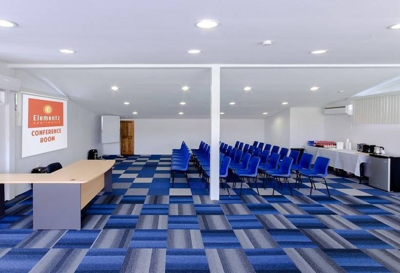 هتل Elementz Apartments