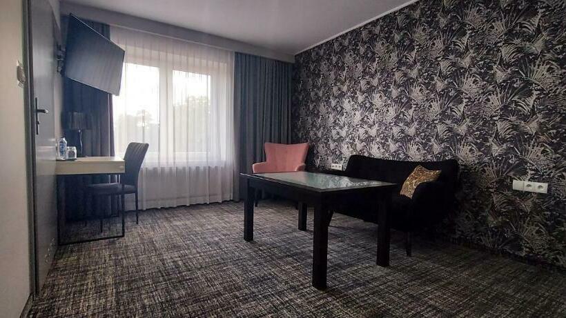 酒店 Miejsca Noclegowe I Restauracja Kamiński