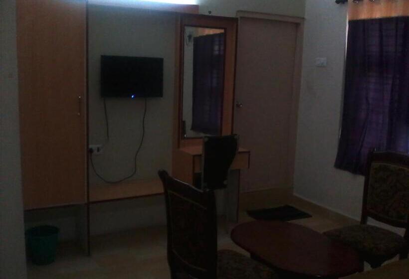 בית מלון כפרי Pasuparthy Residency