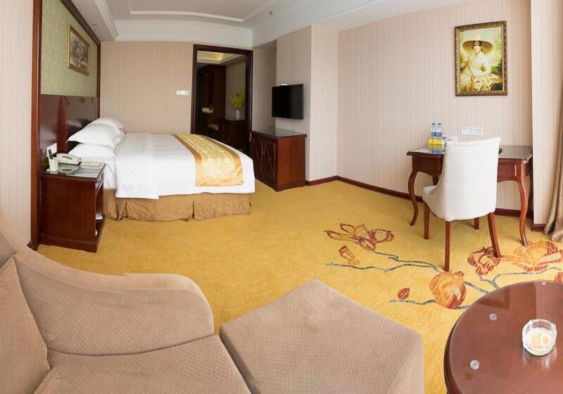 Vienna Hotel Jiangsu Danyang Railway Station