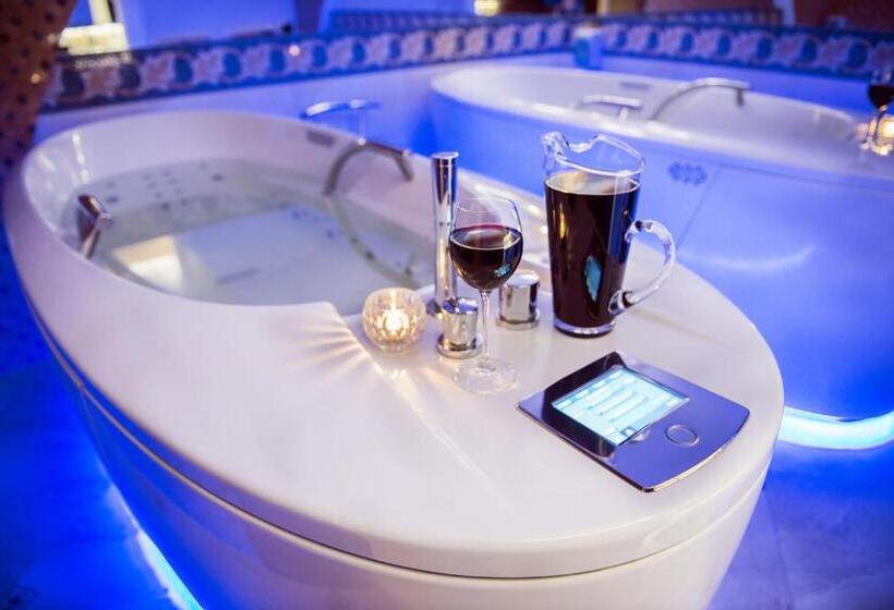 هتل Villa Andalucia Spa & Leisure