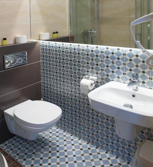 هتل Villa Andalucia Spa & Leisure