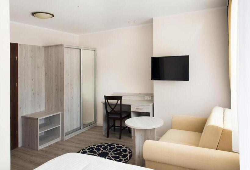 هتل Villa Andalucia Spa & Leisure