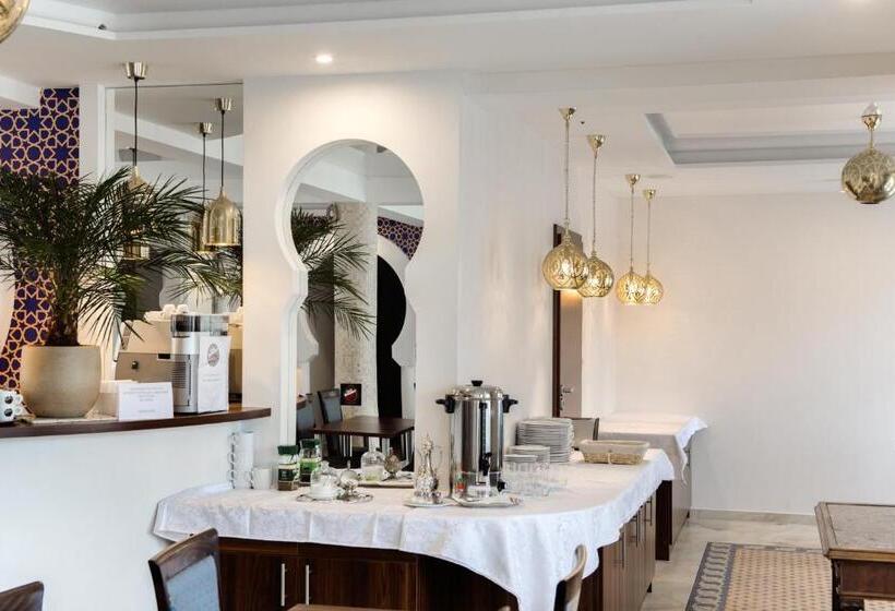 هتل Villa Andalucia Spa & Leisure