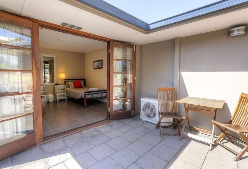 فندق Waikiki Beach Bed & Breakfast