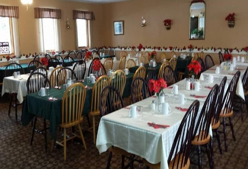 Fundy Rocks Motel And Chocolate River Cottages