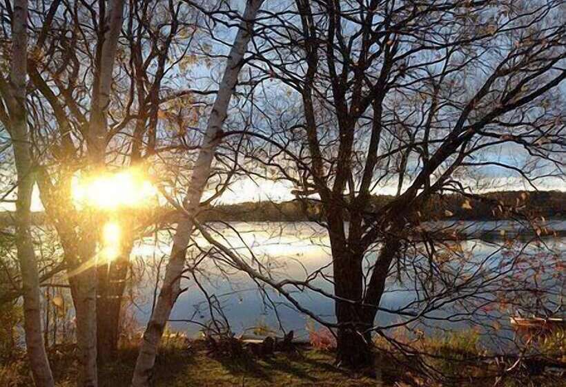 فندق 225 Lakeland Bed And Breakfast