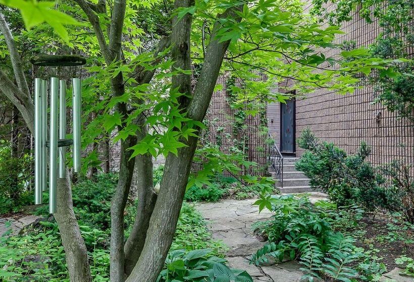 فندق 225 Lakeland Bed And Breakfast