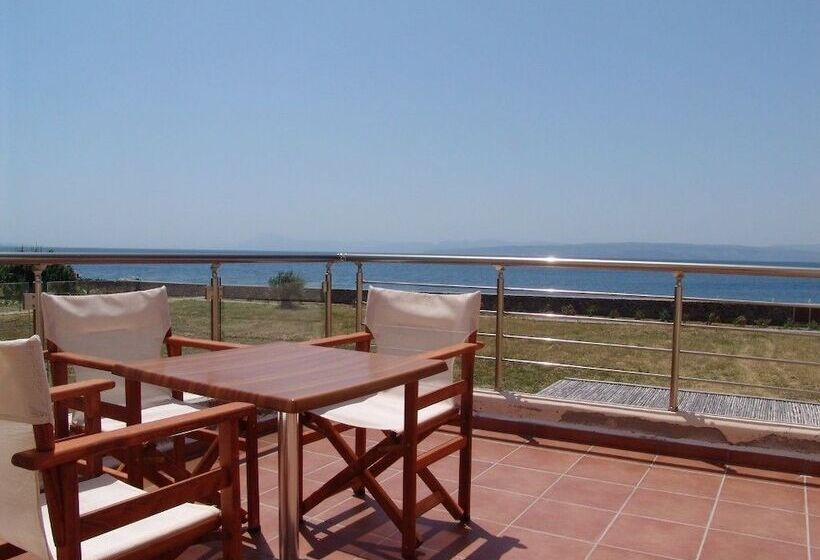 בית מלון כפרי Enalia Gi