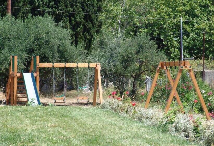 בית מלון כפרי Enalia Gi