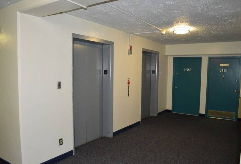 Отель Glacier View Condo Suites