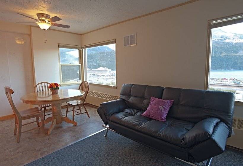 Отель Glacier View Condo Suites