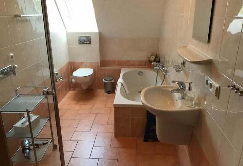 ホテル Haus Schwielochsee