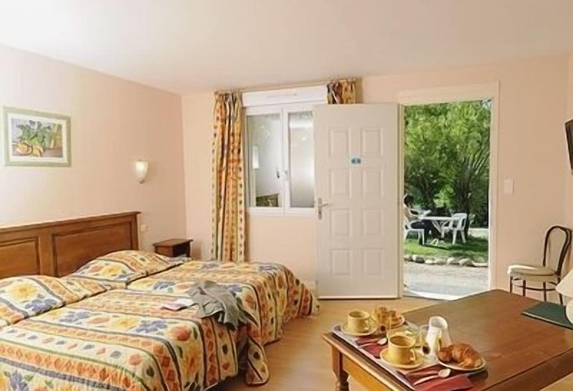 فندق Le Domaine De Renaudet