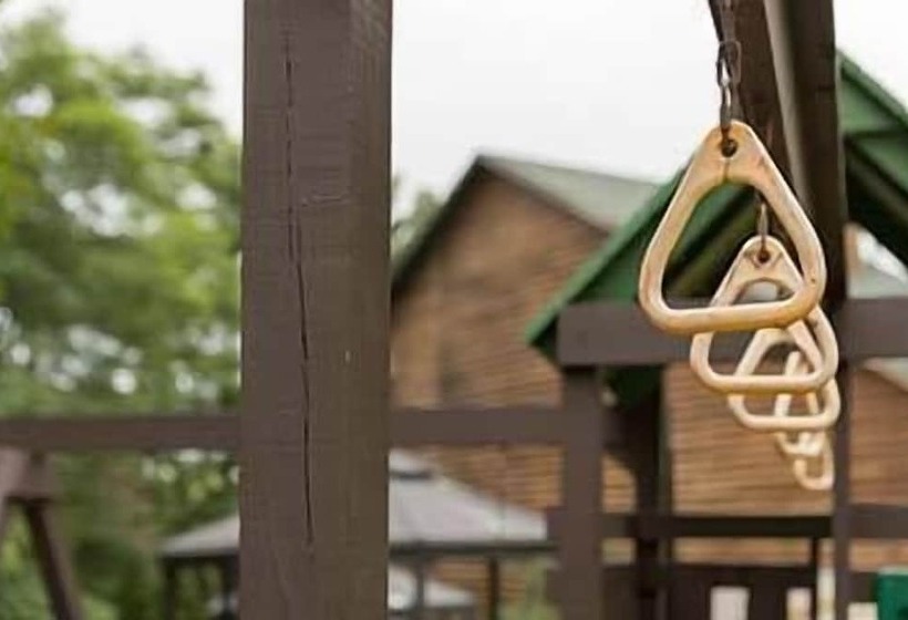 هتل Log Gables   Lake Front