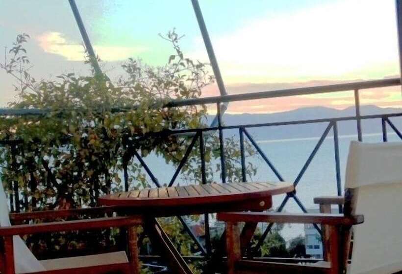 هتل Nefeli Studios