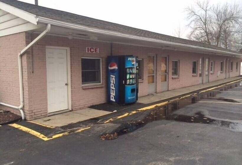 فندق Pink Fountain Motor Inn