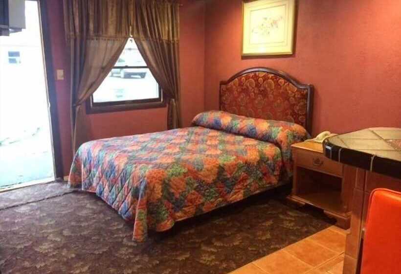 فندق Pink Fountain Motor Inn