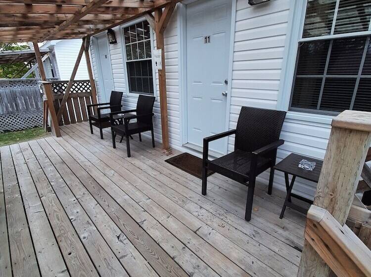 فندق Skyline Cabins