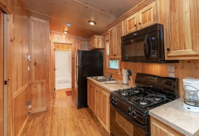 호텔 Sun Retreats Gun Lake