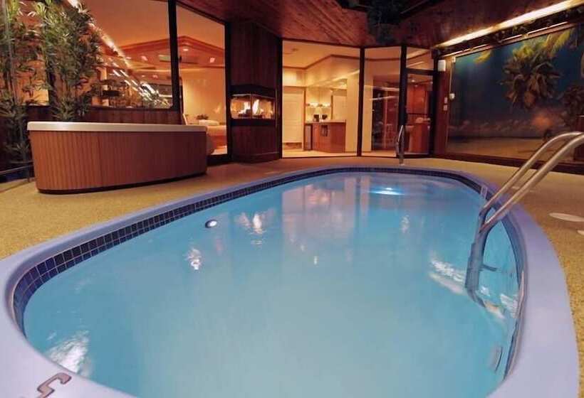فندق Sybaris Pool Suites Mequon