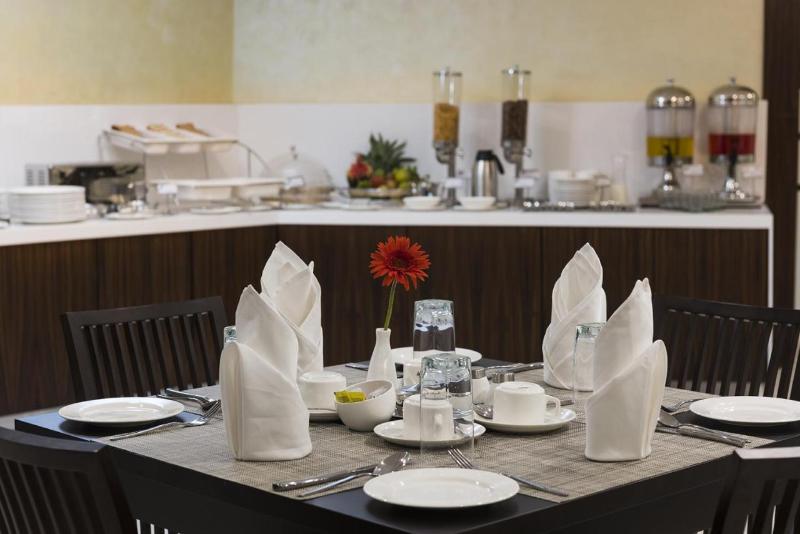 בית מלון כפרי The Fern Residency Asansol