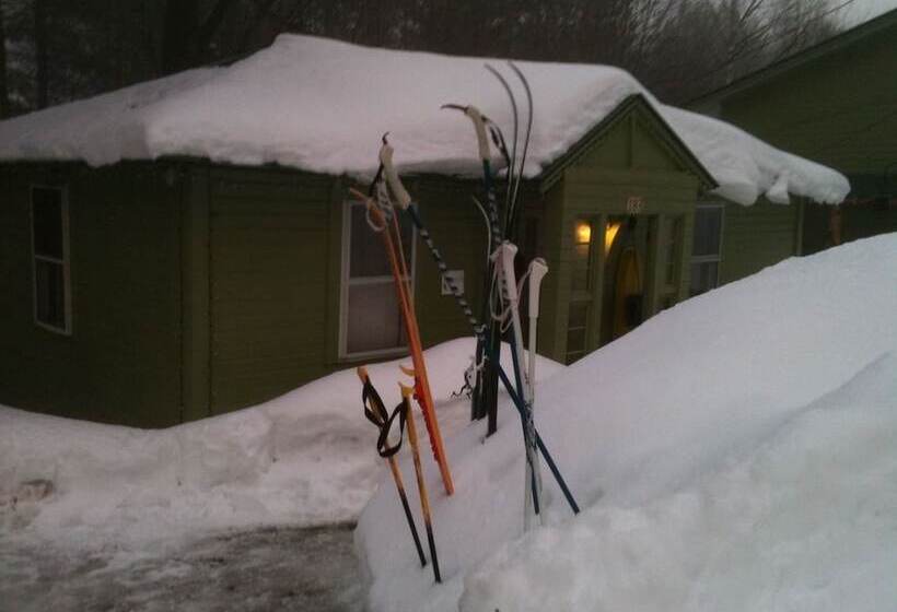 فندق The Woods Lodge