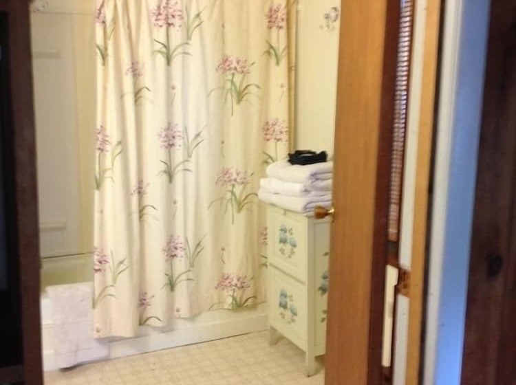 فندق The Woods Lodge