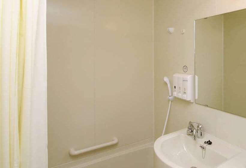 호텔 Toyoko Inn Tokyo-eki Yaesu Kita-guchi