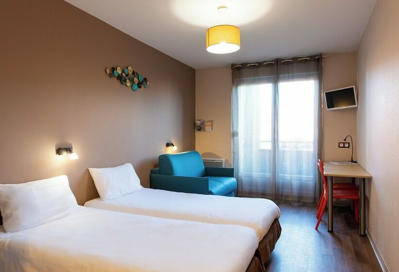 Отель Auberge De Jeunesse Hi Bordeaux Blanquefort