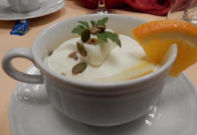 בית מלון כפרי Korona