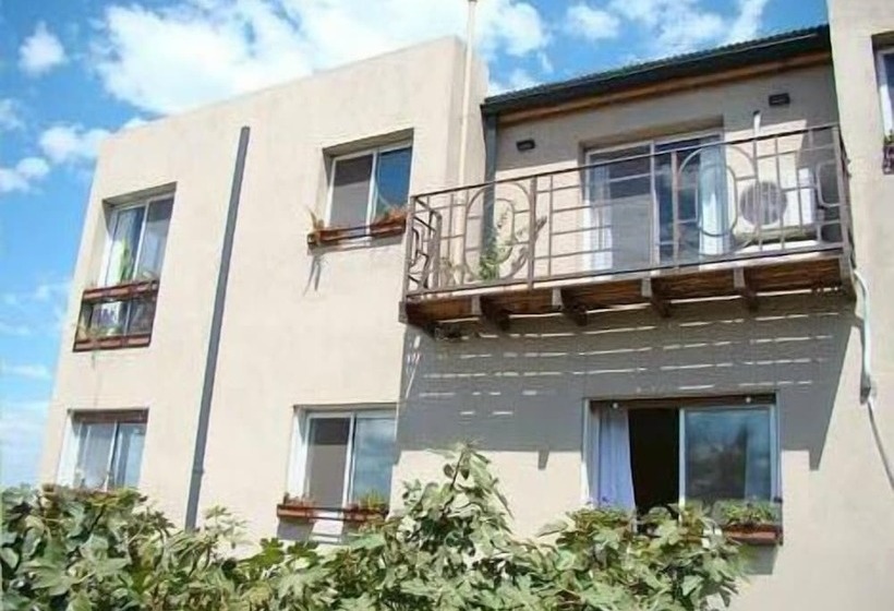 هتل Naike Casa De Huespedes