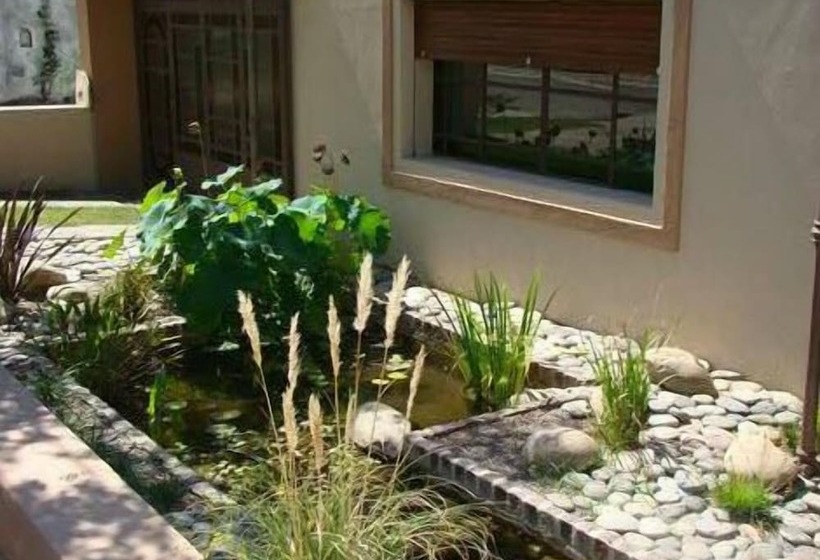 هتل Naike Casa De Huespedes