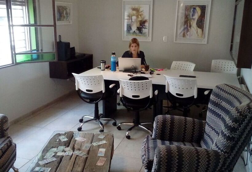 هتل Naike Casa De Huespedes