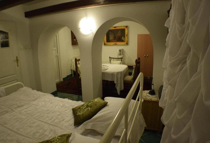 酒店 Piaseczno Willa Staropolska