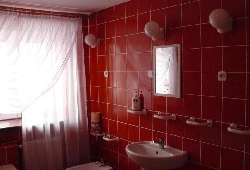 酒店 Piaseczno Willa Staropolska