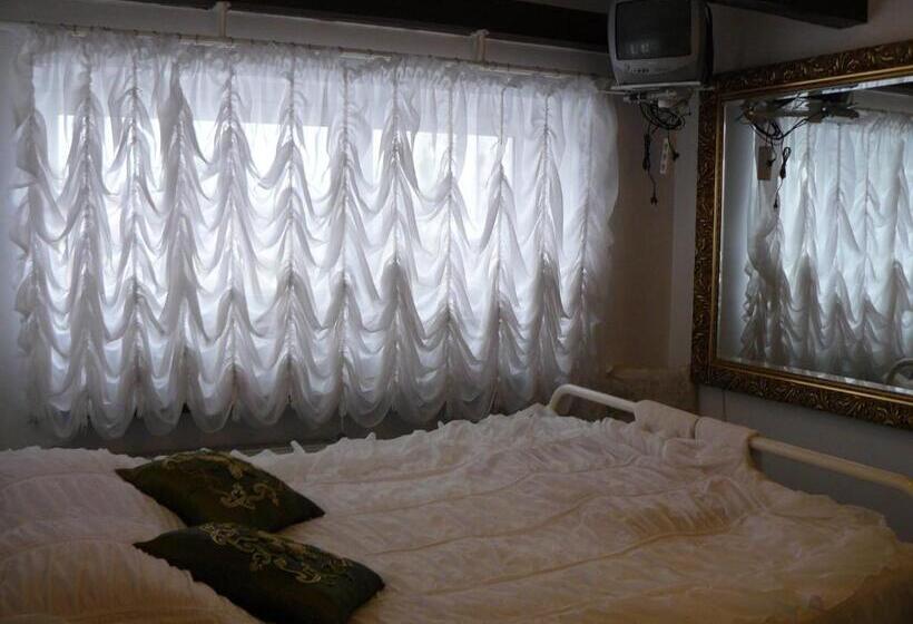 酒店 Piaseczno Willa Staropolska