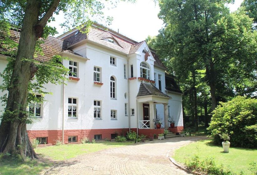 호텔 Villa Am Stechlin