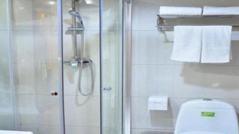 هتل Weihai Huayu Business