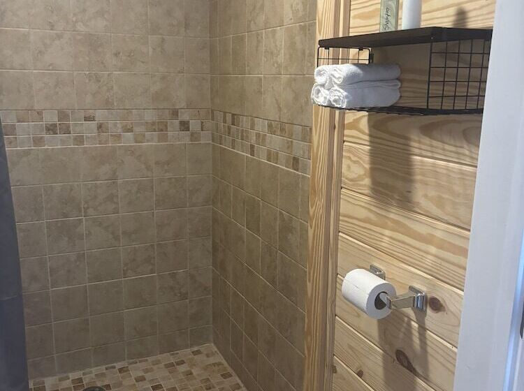 Good Times Motel And Marina