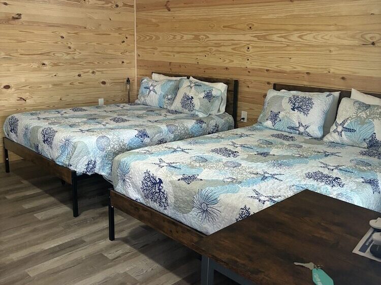 Good Times Motel And Marina