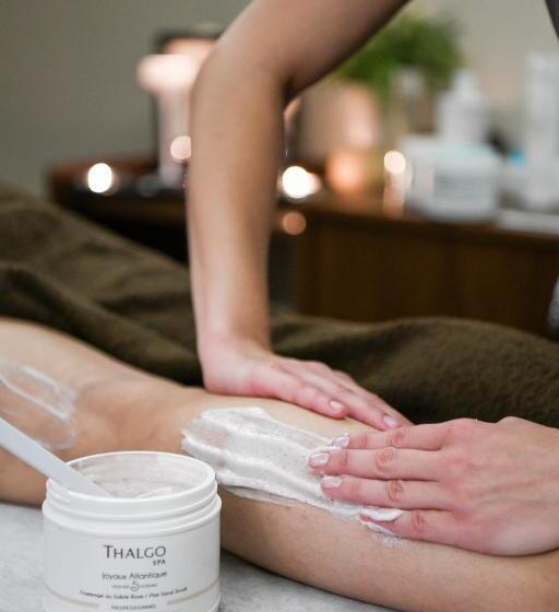 בית מלון כפרי Atena Wedding, Business & Spa